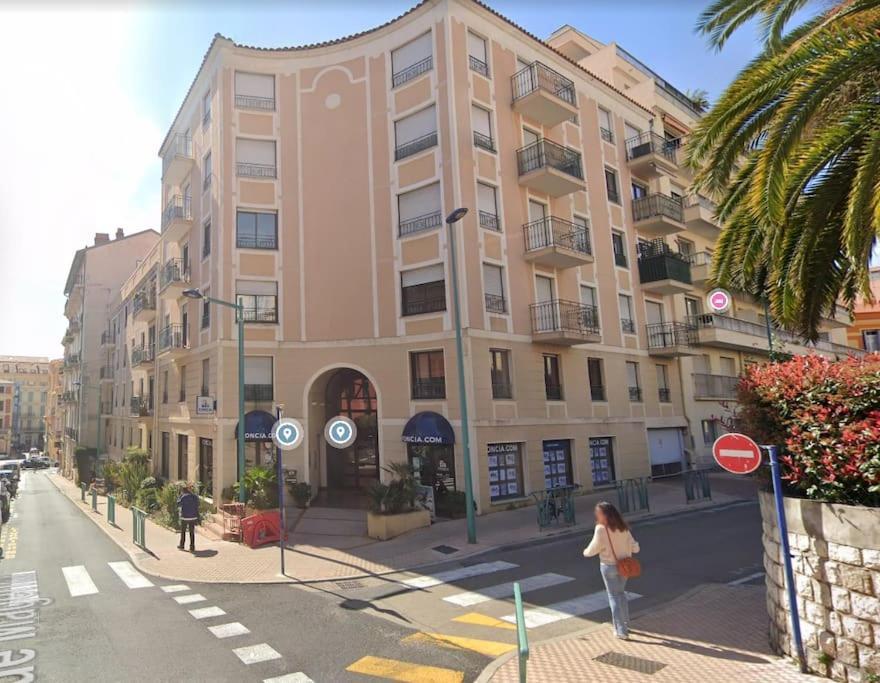 Menton Carre D'Or - Private Garage Apartment Exterior photo